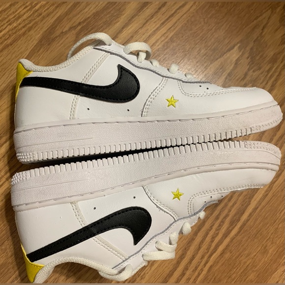 Nike Air Force 1 Low , size 2Y - Picture 6 of 10